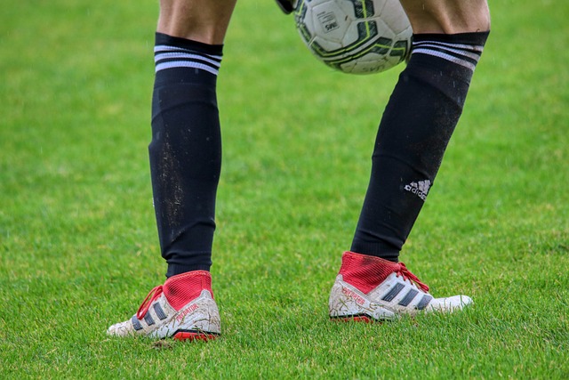 而空调却依 而空调却依