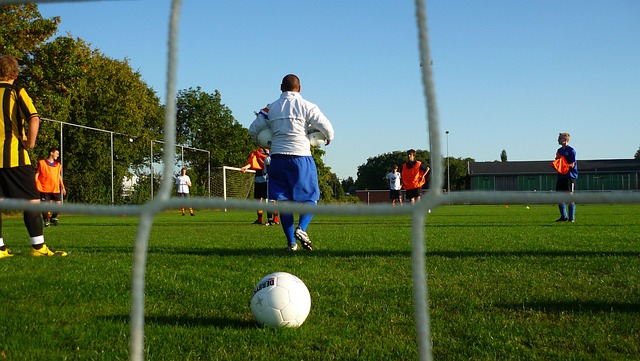 足球界完善 足球界完善
